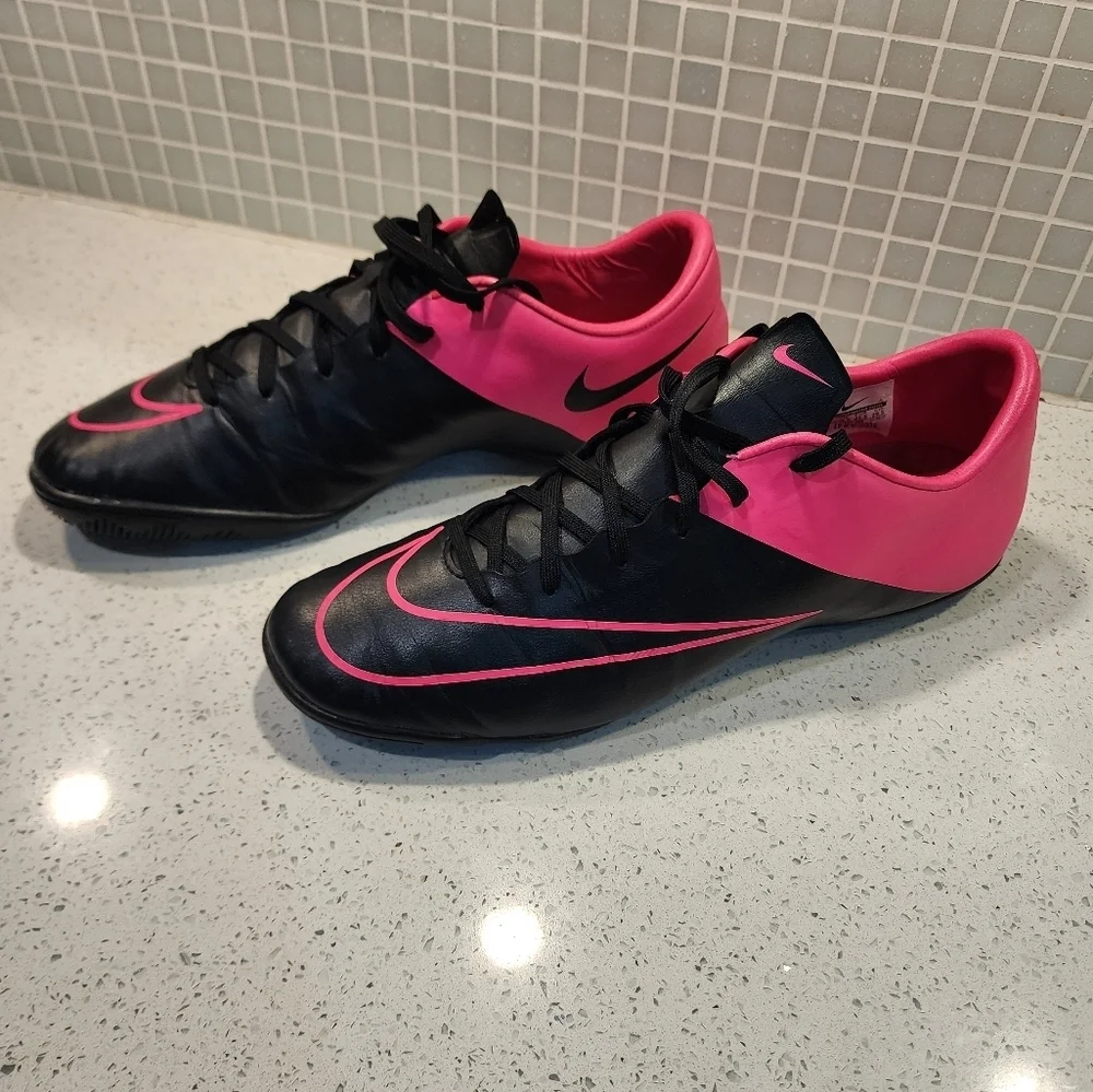 Nike Mercurial Victory V IC Black/Hyper Pink - Picture 7 of 9
